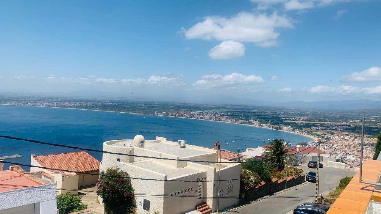 La Baie De Rose Apartman Roses Kültér fotó