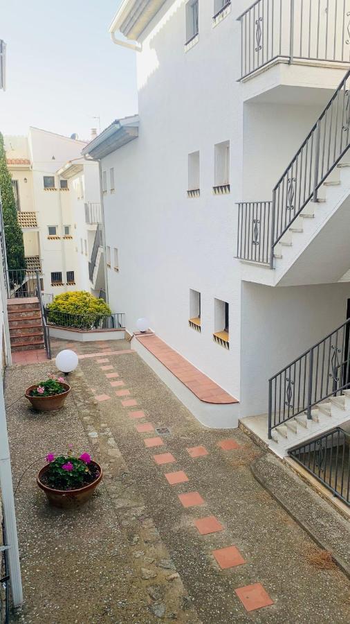 La Baie De Rose Apartman Roses Kültér fotó