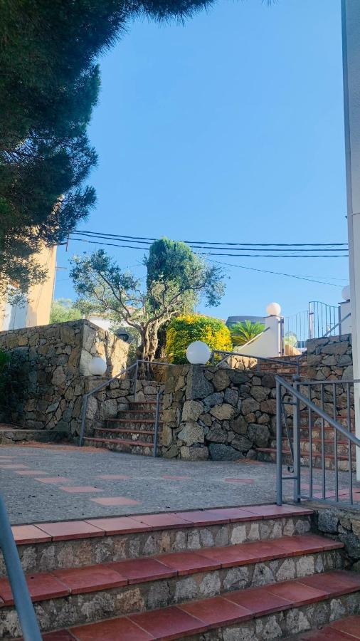La Baie De Rose Apartman Roses Kültér fotó