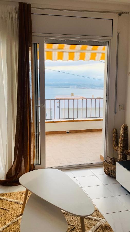 La Baie De Rose Apartman Roses Kültér fotó